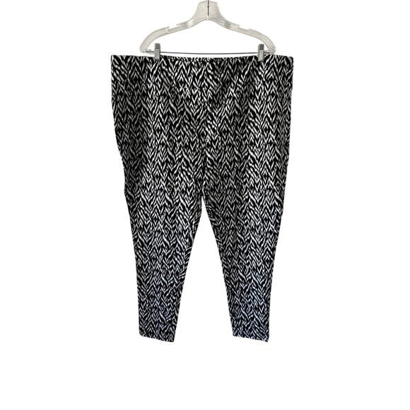 Terra & Sky Womens Plus High Rise Leggings Black & White Print Size 4X NWT - Picture 1 of 7
